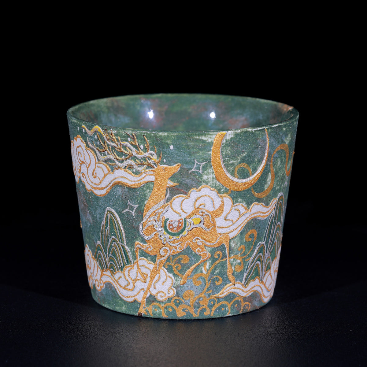 Under One Moon · 331